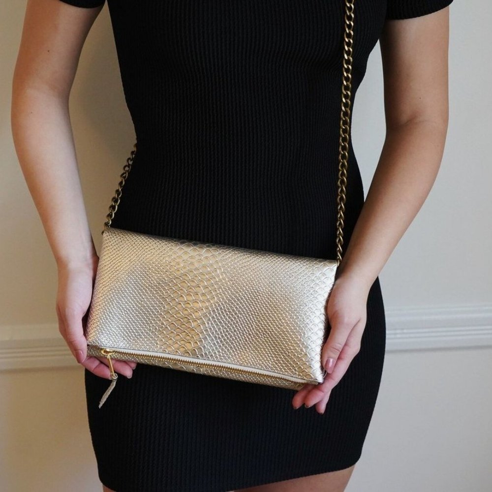 Chic Gold Metallic Faux Alligator Crossbody Mini NWT - Picture 2 of 14